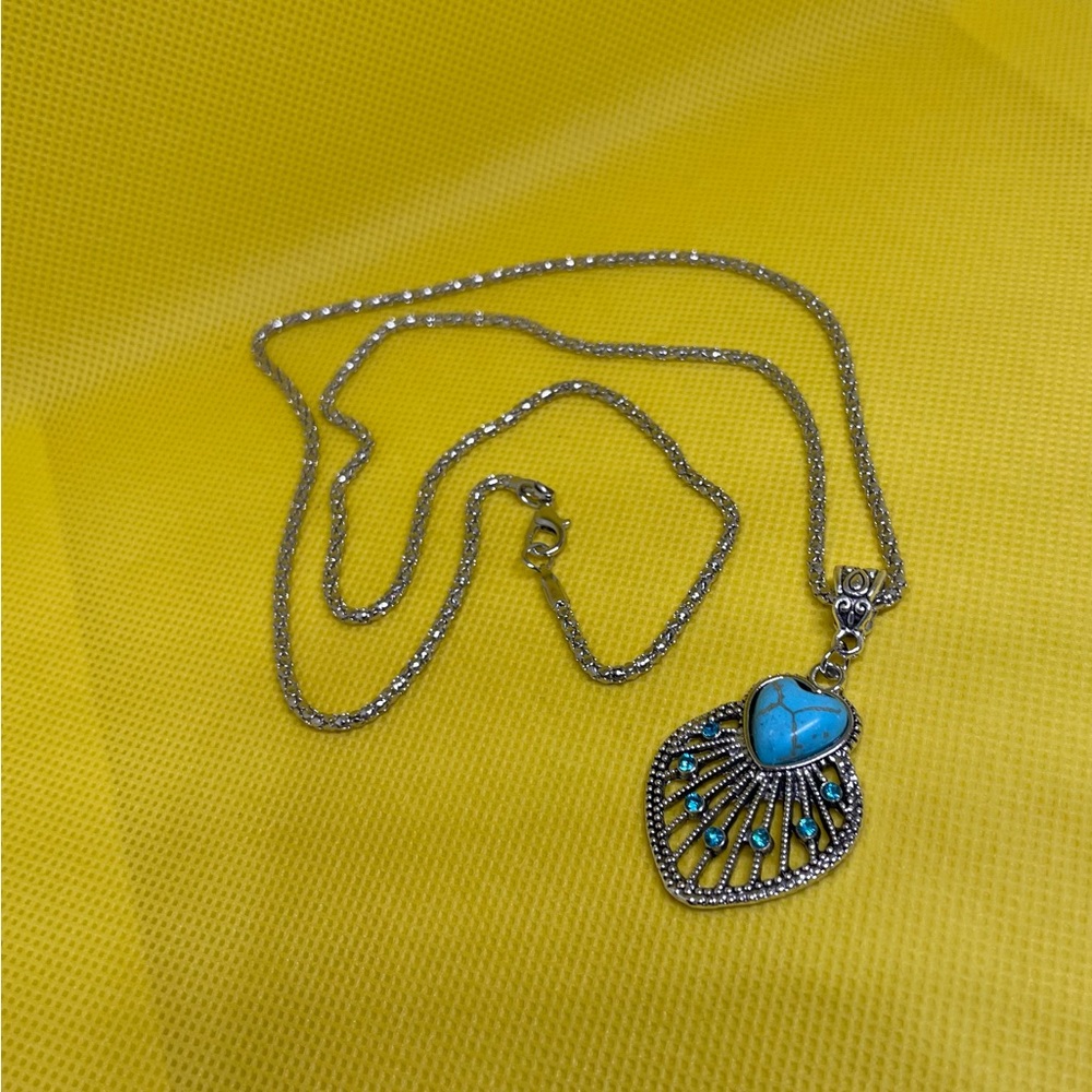 ✨💙Earring & Necklace Set💙✨ - Picture 3 of 3